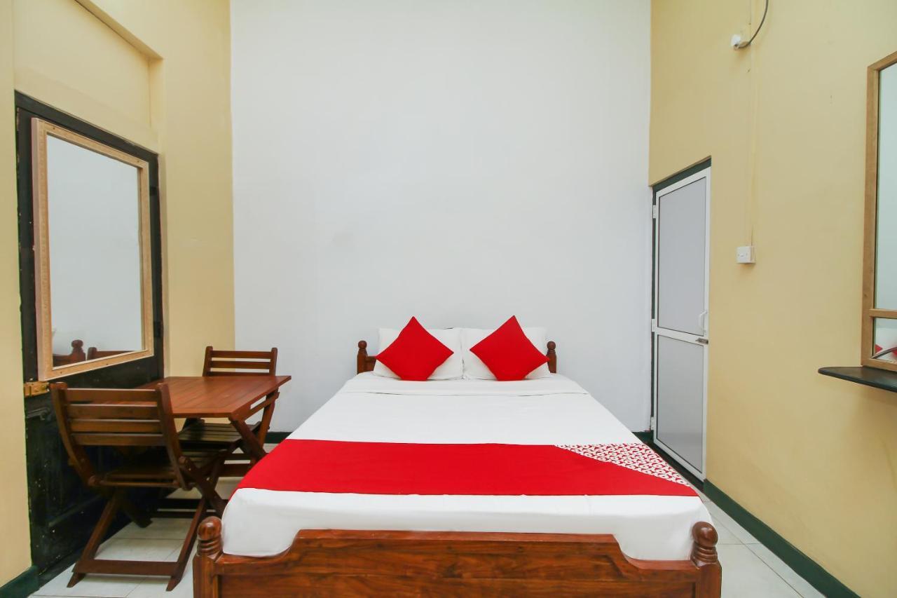 Leo'S Home Stay Dehiwala-Mount Lavinia Екстериор снимка