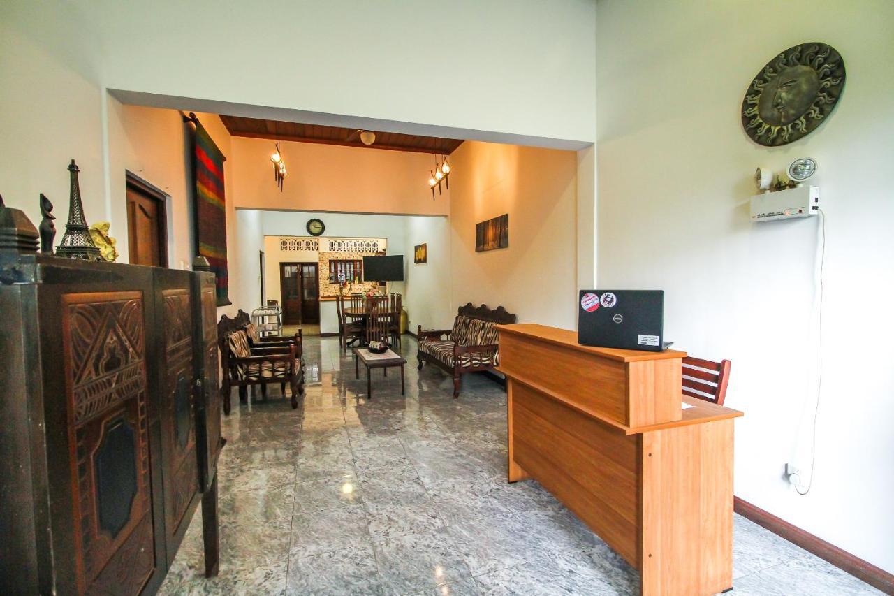 Leo'S Home Stay Dehiwala-Mount Lavinia Екстериор снимка